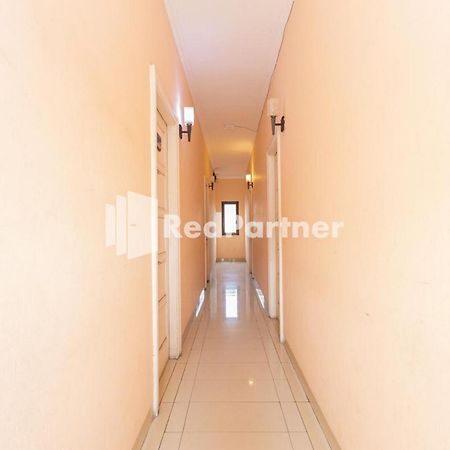 Star Hotel Jaksa Mitra Reddoorz Jakarta Kültér fotó