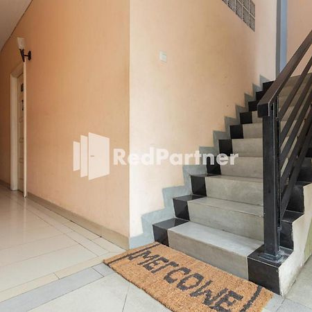 Star Hotel Jaksa Mitra Reddoorz Jakarta Kültér fotó