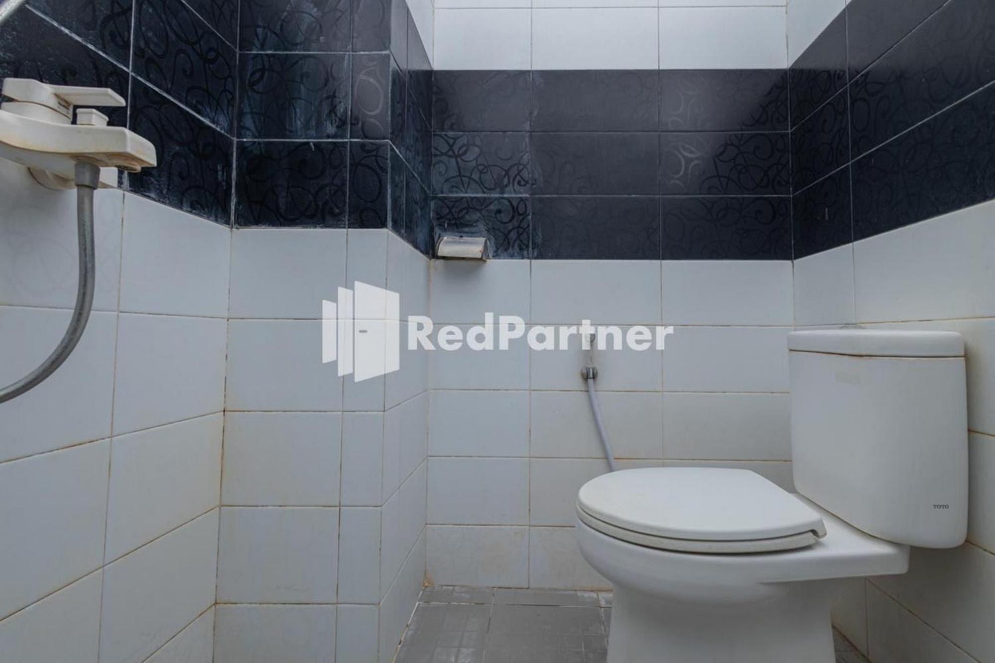 Star Hotel Jaksa Mitra Reddoorz Jakarta Kültér fotó