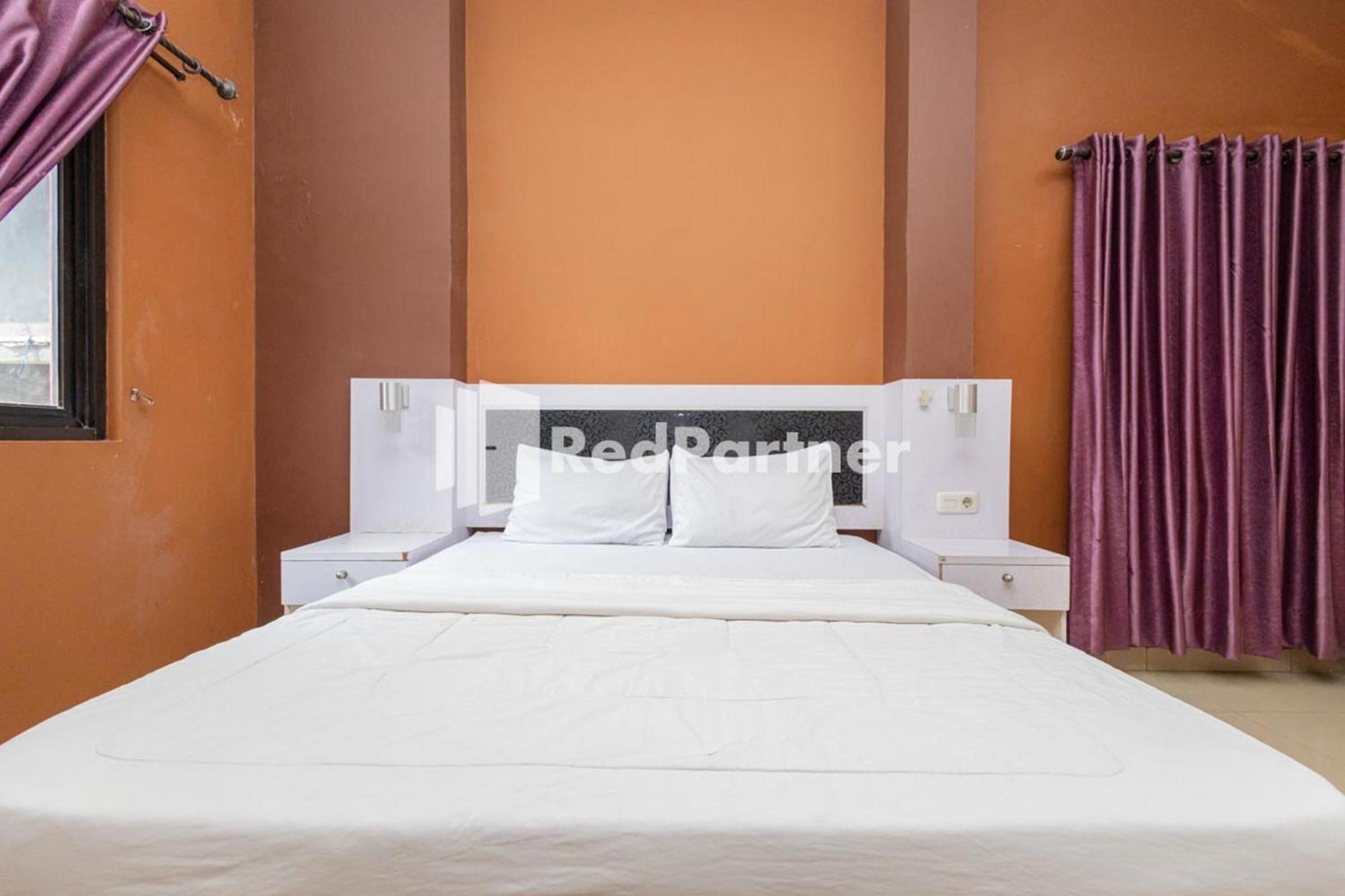 Star Hotel Jaksa Mitra Reddoorz Jakarta Kültér fotó